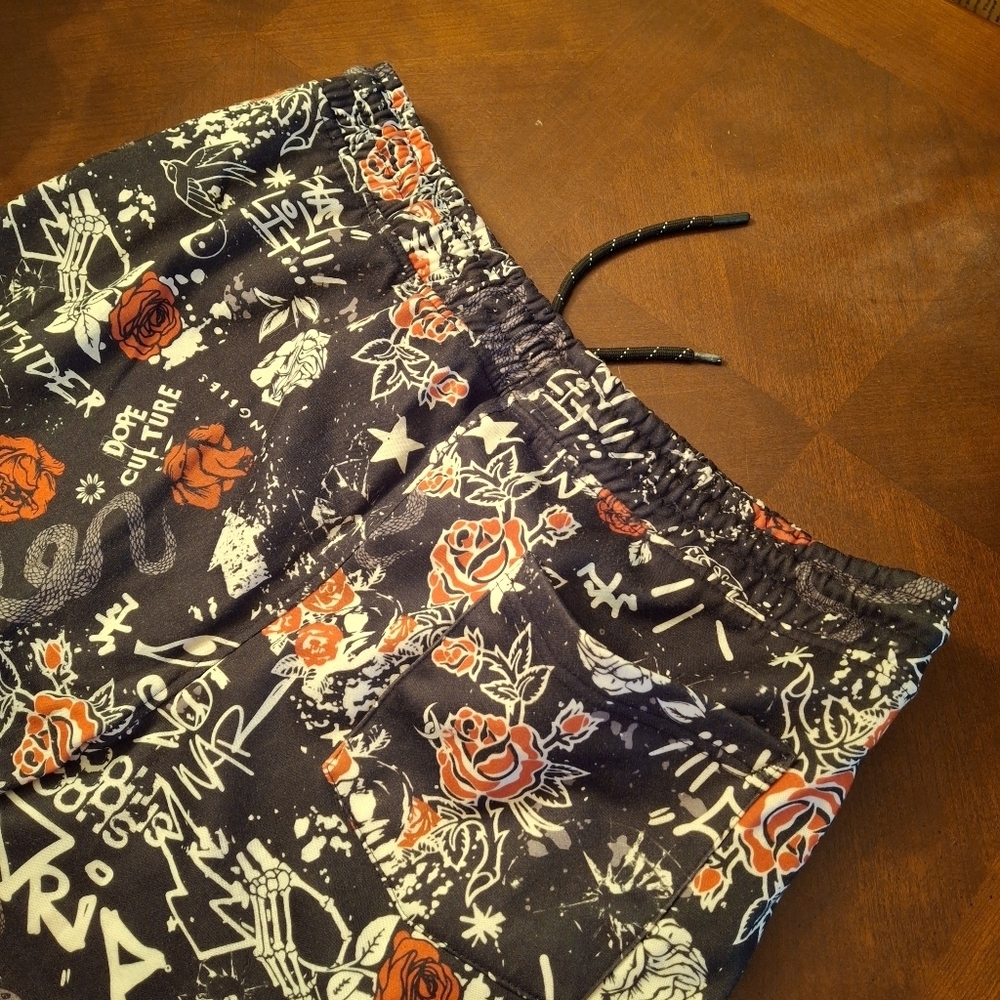 Fresh Prints of Bel Air Graphic Gothic Print Shorts Men Size XL - Picture 11 of 16
